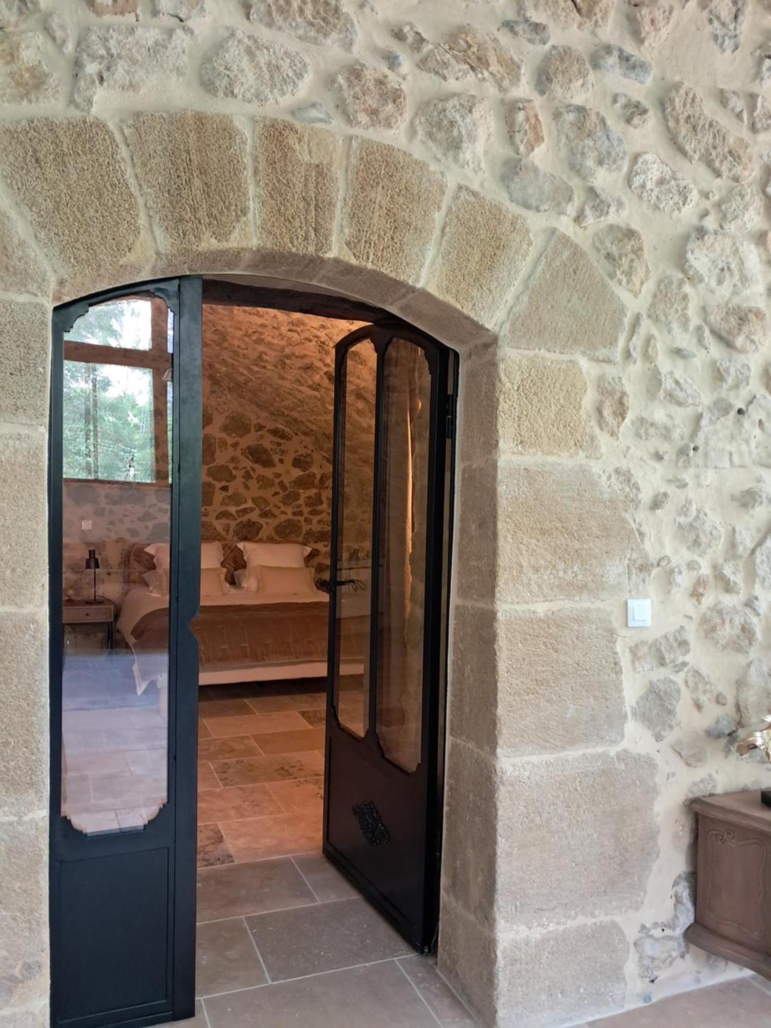Le Vieux Moulin De Jouques Bed & Breakfast Ngoại thất bức ảnh